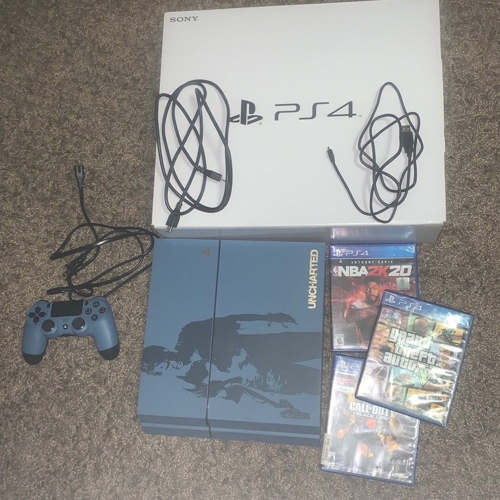PS4 (uncharted edition)